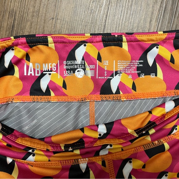 IAB Toucan Spandex Shorts - Picture 3 of 3